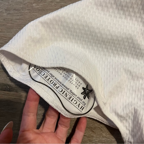 NWT white Ring bandeau Belted Bikini Set - Picture 5 of 6